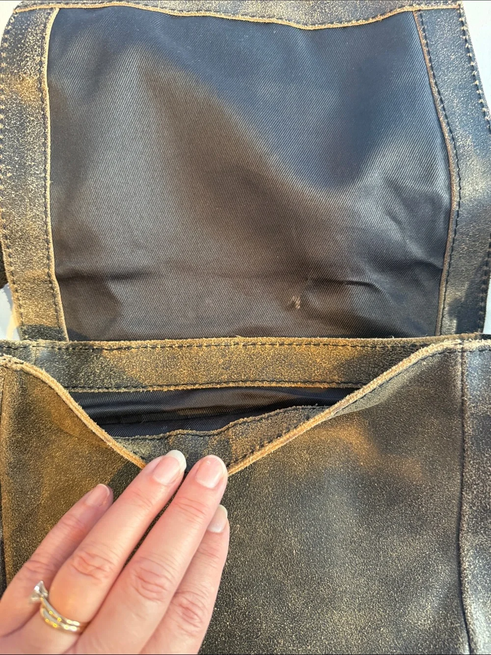 Wilsons Leather Vintage Brown and Black Men's Messenger Crossbody Bag
